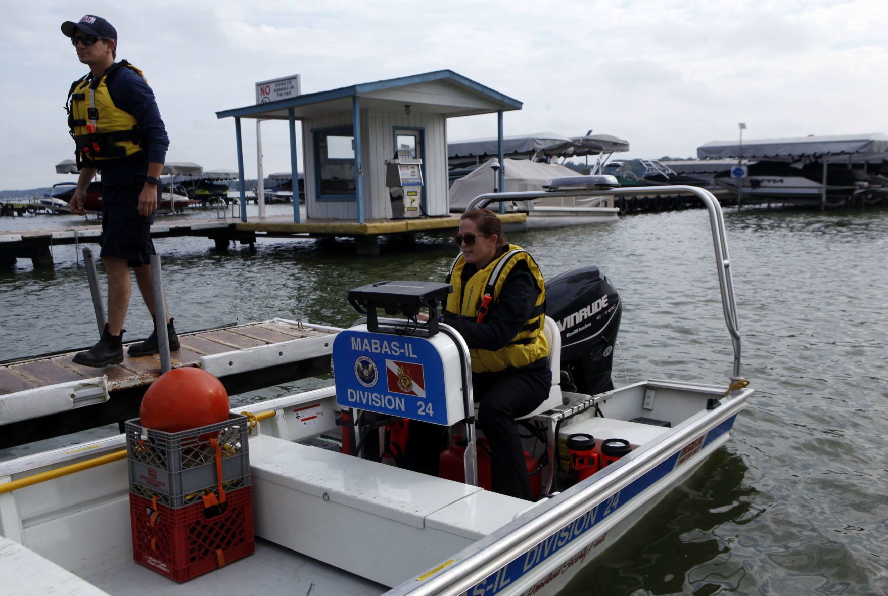 Gallery: Dive crews train on Cedar Lake